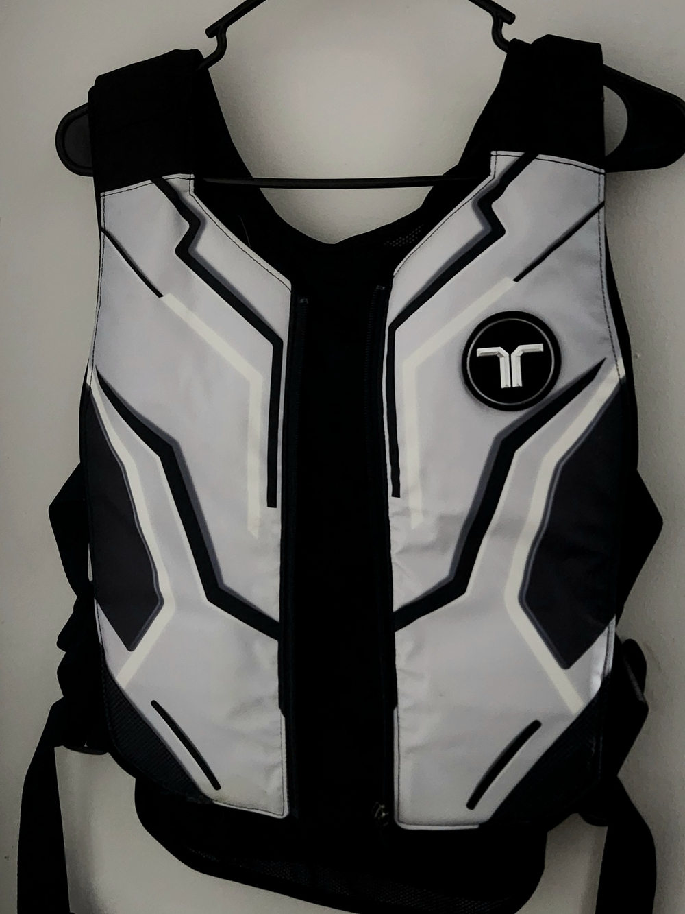 bHaptics Wh/Blk Tactical VR Vest